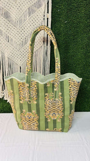 Green Tiger Print Eco Friendly Shopping Travel Bags For Women